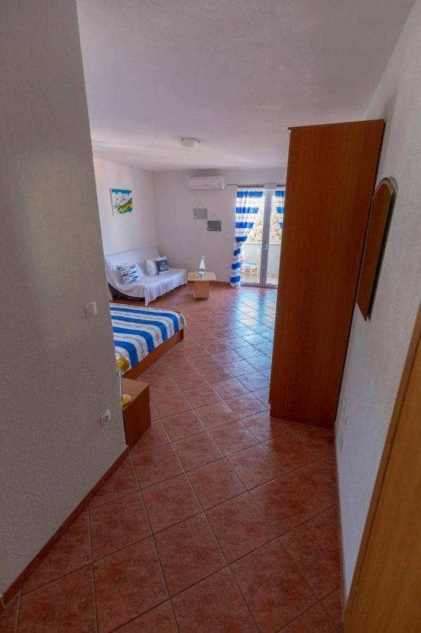 Apartments Elena Tučepi Eksteriør bilde