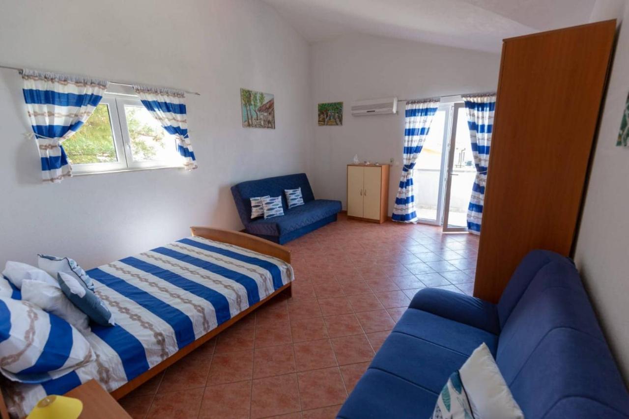 Apartments Elena Tučepi Eksteriør bilde