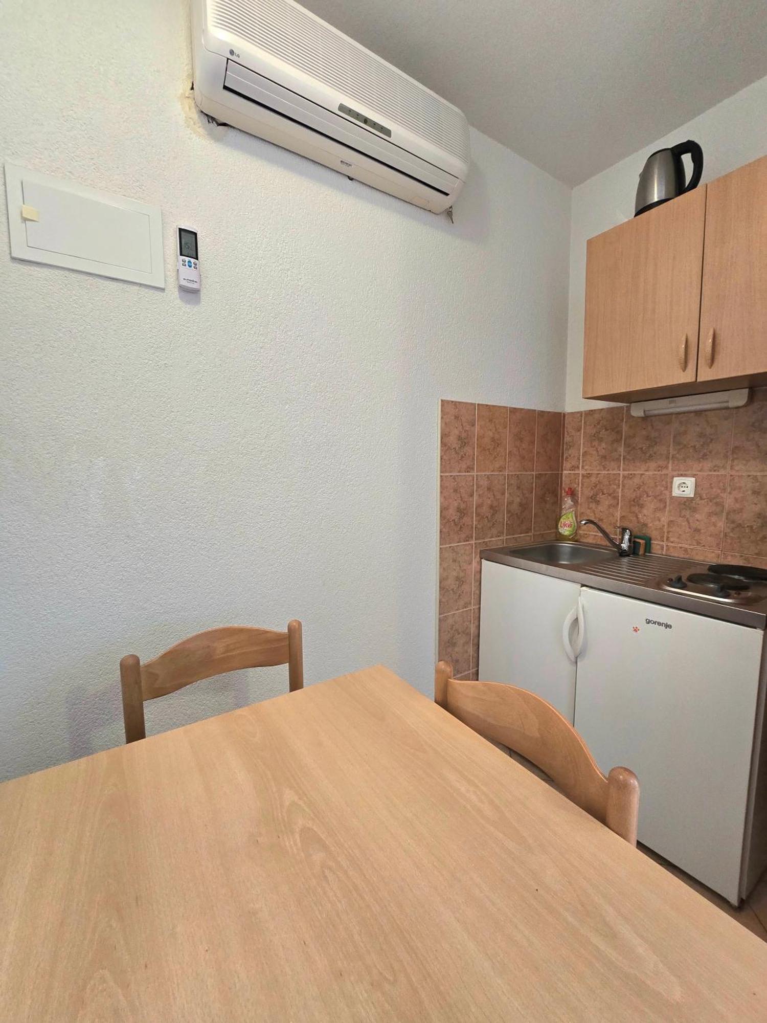 Apartments Elena Tučepi Eksteriør bilde