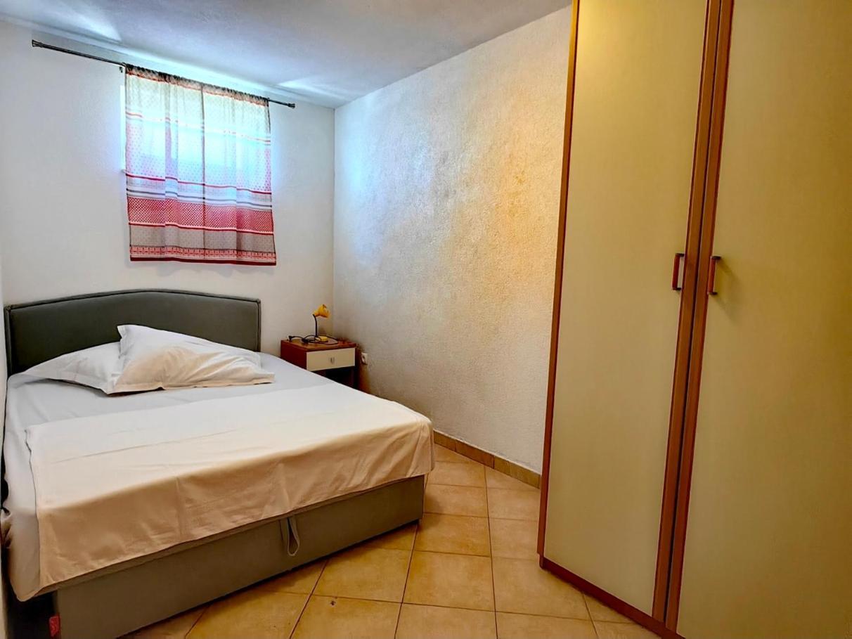 Apartments Elena Tučepi Eksteriør bilde